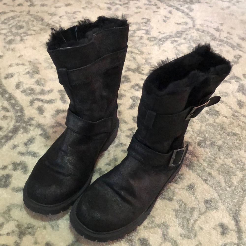 Bearpaw black Chloe boots. Size 7